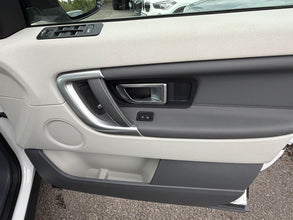 Land Rover Discovery Sport - Door Interior